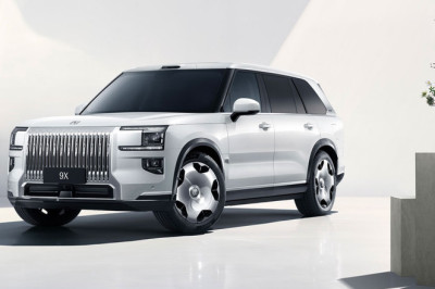 Zeekr 9X, хибриден кросоувър от Geely